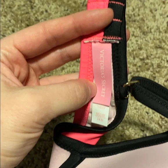 Victoria’s Secret Swimsuit top - 34D - Picture 3 of 5